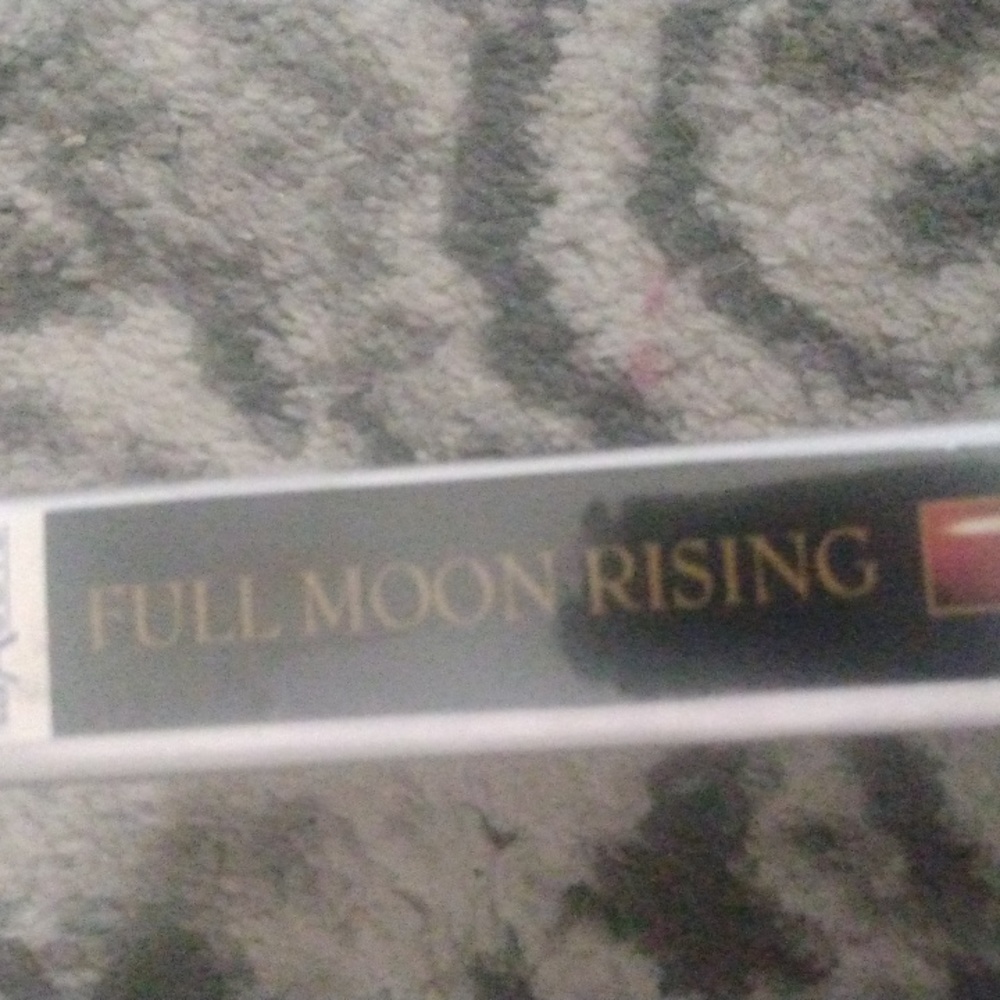 Full Moon RisingBy: Keri Arthur - Picture 2 of 3